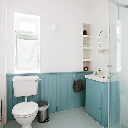 بيت للعطل Clara Vale Retreat راثدروم